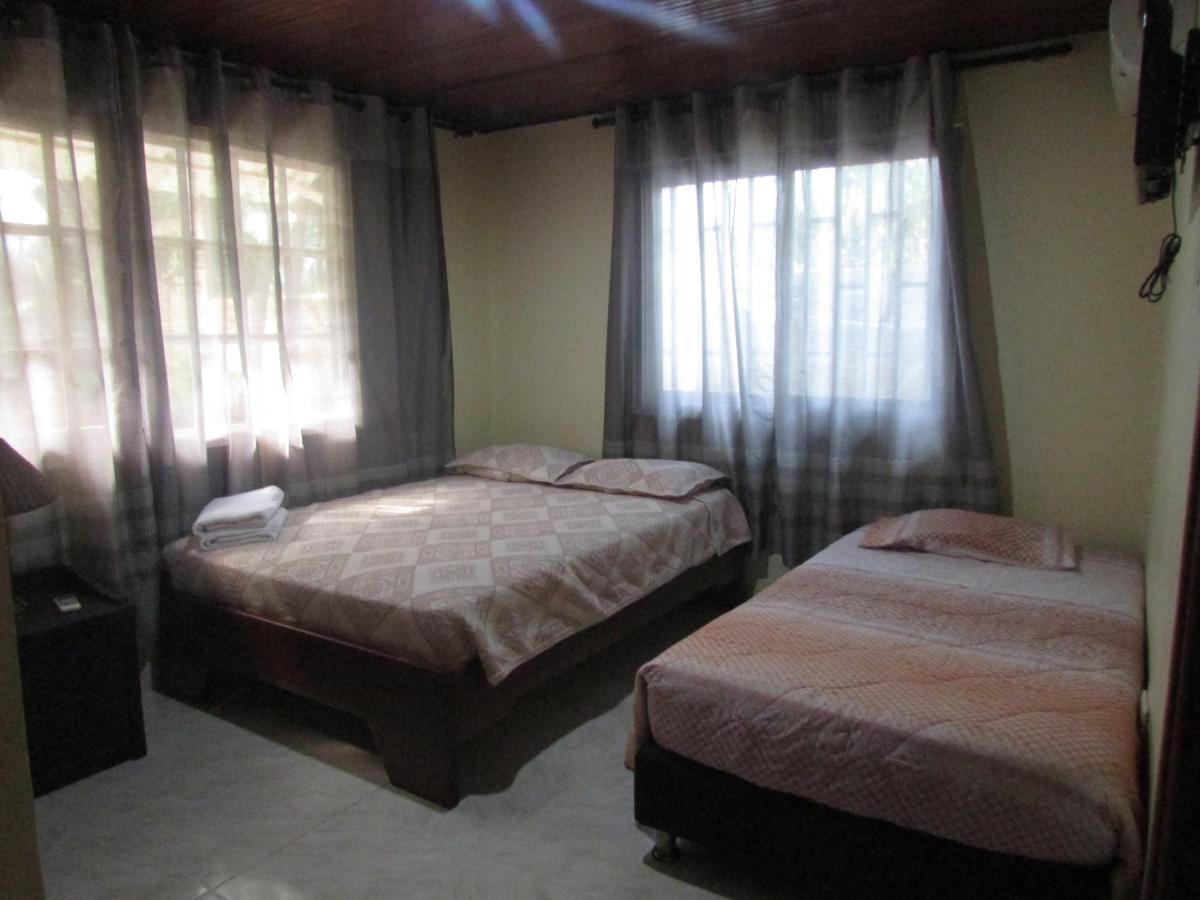 Posada Hostal Miss Marlly ซานอันเดรส ภายนอก รูปภาพ