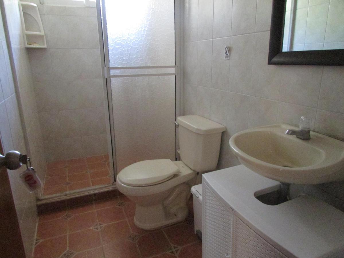 Posada Hostal Miss Marlly ซานอันเดรส ภายนอก รูปภาพ