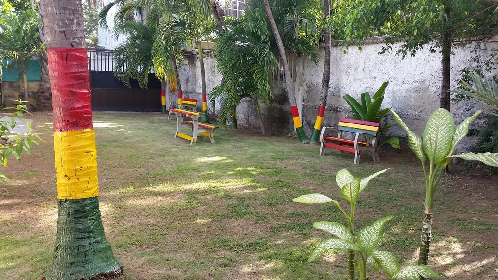 Posada Hostal Miss Marlly ซานอันเดรส ภายนอก รูปภาพ