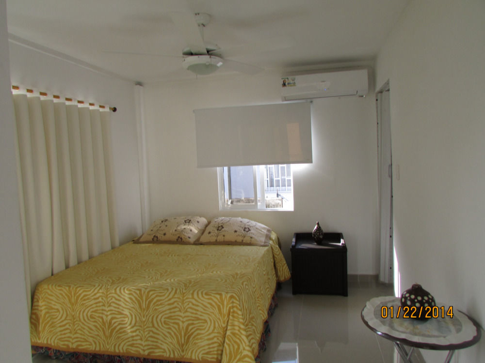 Posada Hostal Miss Marlly ซานอันเดรส ภายนอก รูปภาพ