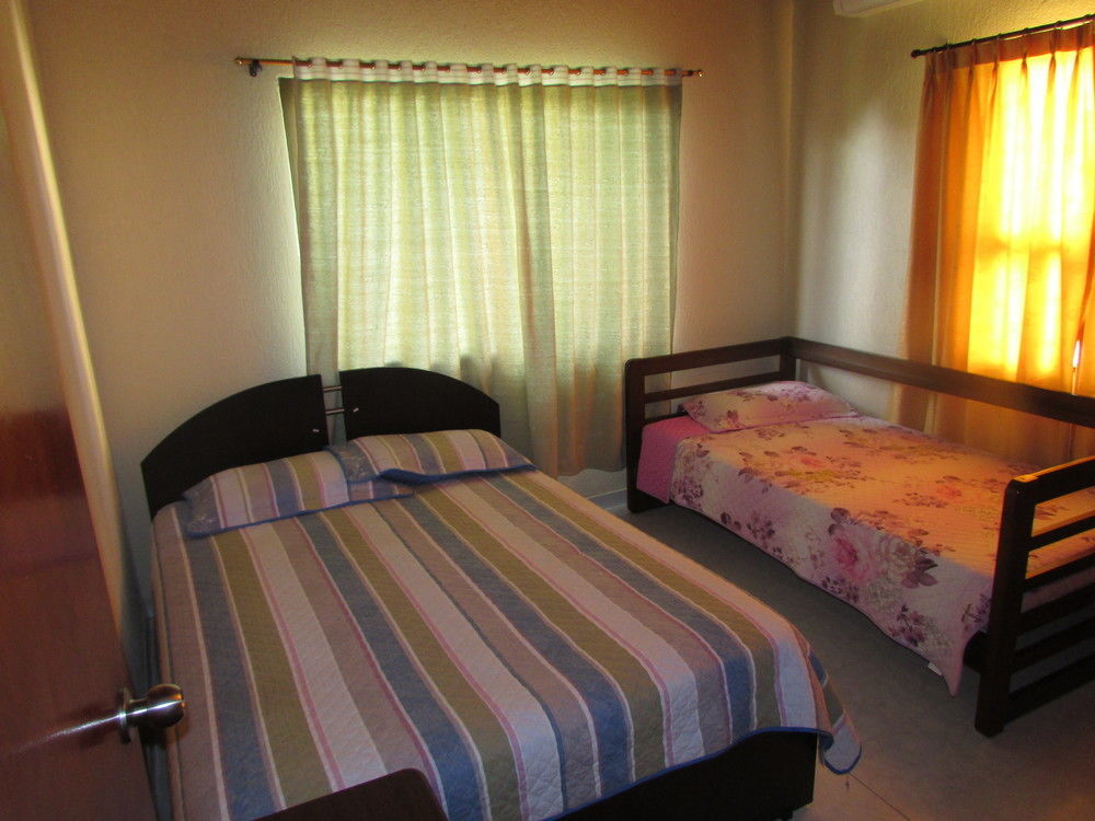 Posada Hostal Miss Marlly ซานอันเดรส ภายนอก รูปภาพ