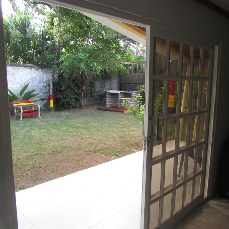 Posada Hostal Miss Marlly ซานอันเดรส ภายนอก รูปภาพ