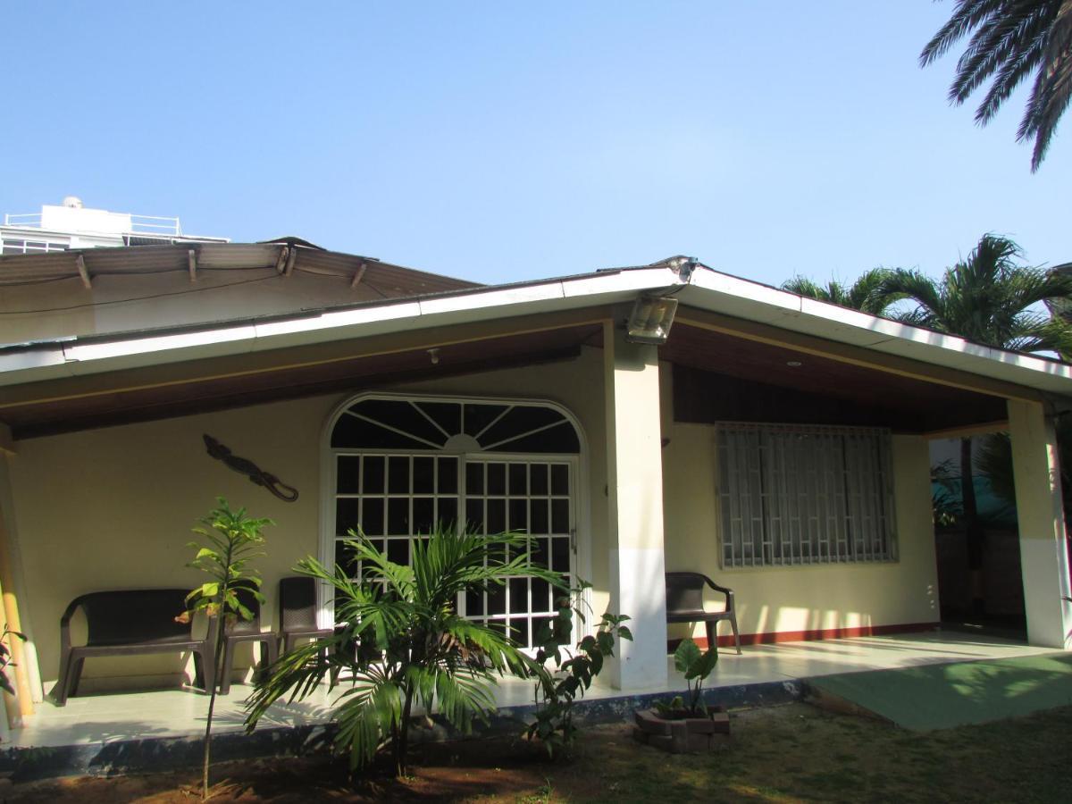 Posada Hostal Miss Marlly ซานอันเดรส ภายนอก รูปภาพ